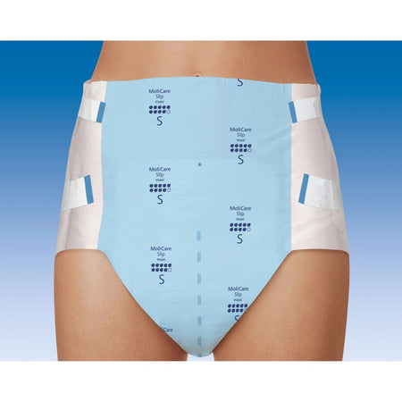 Maxi Inkontinenzslips von MoliCare in Packungseinheit mit 9 Tropfen. Die Abbildung zeigt die Vorderansicht der Verpackung, die sich durch ein modernes Design auszeichnet, mit hellen Farben und klaren, leserlichen Schriftzügen. Auf der Vorderseite sind das Produktlogo und die Anzahl der Tropfen deutlich sichtbar, die auf die Saugfähigkeit hinweisen. Die Verpackung ist in verschiedenen Blau- und Grüntönen gehalten und vermittelt einen Eindruck von Qualität und Komfort.