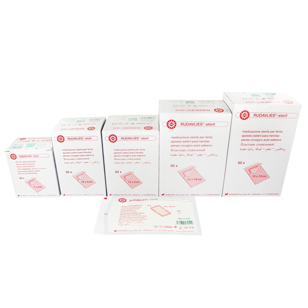 Bild eines Pakets mit Noba Rudavlies Steri Verbandpflaster, das 50 Stück enthält. Die Verpackung zeigt eine klare Abbildung des Inhalts mit einem weißen Hintergrund, auf dem das Produkt in verschiedenen Größen und Anwendungsbeispielen dargestellt ist. Das Design ist modern und ansprechend, mit dem Noba-Logo gut sichtbar oben. Die Pflaster sind dazu gedacht, Wunden hygienisch zu versorgen und sind für den einmaligen Gebrauch geeignet. Das Bild vermittelt Qualität und trägt zur Vertrauensbildung bei.