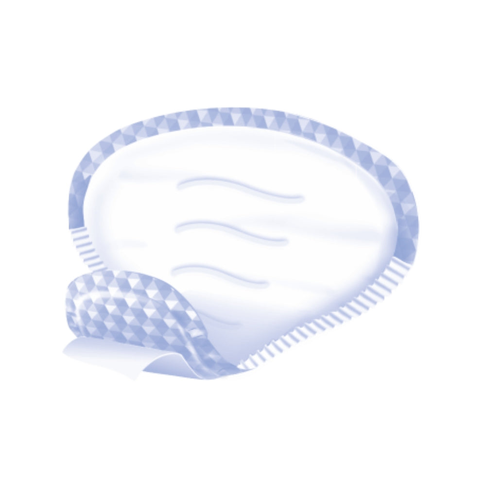 Ein Care-Bereich für Erwachsene, präsentiert ein Paket mit ausgewählten Inkontinenzprodukten. In der Mitte ist eine ansprechend gestaltete Verpackung sichtbar, die auf ein Produkt namens „Seni Man Normal“ hinweist. Die Verpackung ist in sanften Farben gehalten, mit klarer Beschriftung und einem Bild eines lächelnden Mannes, der Lebensqualität und Aktivität ausstrahlt. Die Produkte wirken hygienisch und modern, ideal für eine diskrete Anwendung.