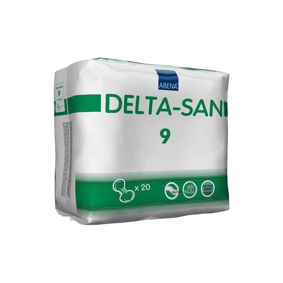 Produktbild eines Abena Delta San 9 Inkontinenzprodukts, präsentiert in einer lächelnden, ruhigen Umgebung. Die Verpackung des Produkts ist gut sichtbar, mit einem klaren, professionellen Design. Die Vorderseite zeigt das Abena-Logo und die Produktbezeichnung, ergänzt durch grafische Elemente und Farbdarstellungen, die auf die Saugstärke hinweisen. Der Hintergrund ist neutral und unauffällig gehalten, sodass das Produkt im Vordergrund steht.