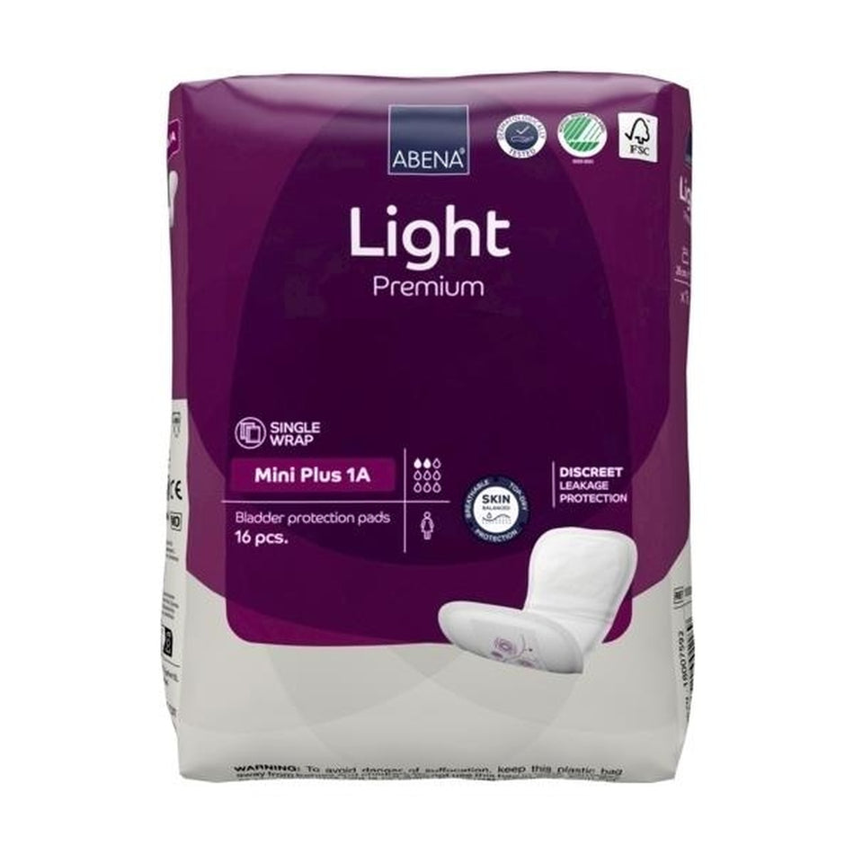 Inkontinenzeinlage Abena Light Mini Plus A1, für zusätzliche Sicherheit und Komfort. Die Einlage ist in klassischem Weiß gehalten und zeigt eine kompakte, anatomische Form, die sich gut an den Körper anpasst. Sie verfügt über seitliche Schutzbarrieren zur Verhinderung von Undichtigkeiten und bietet eine hohe Saugkraft. Die Oberfläche ist weich und atmungsaktiv, um ein angenehmes Hautgefühl zu gewährleisten. Ideal für leichte bis mittlere Inkontinenz.
