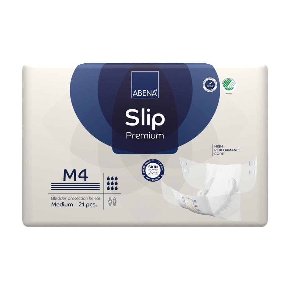 Weißer Abena Slip Premium M4 für Erwachsene, verpackt in einer blauen und weißen Umverpackung. Das Produkt ist für die Inkontinenzversorgung konzipiert und bietet hohe Absorption sowie Tragekomfort. Auf der Vorderseite sind Abena-Logo und Produktbezeichnung sichtbar. Die Verpackung zeigt außerdem Hinweise zur Größenwahl und den hygienischen Anwendungshinweisen. Die Abbildung vermittelt ein Gefühl von Sicherheit und Zuverlässigkeit für die Nutzung des Produkts.