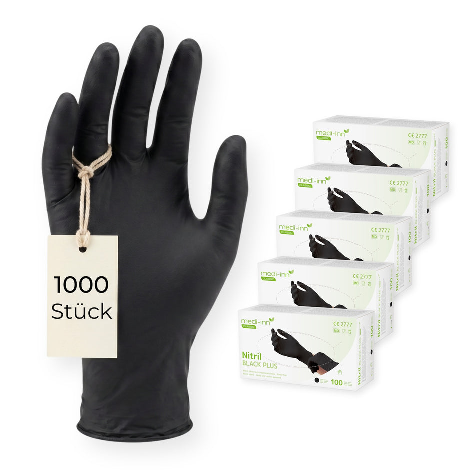 Frontalansicht eines Medi-Inn Nitril Black Plus Einmalhandschuhs neben den Verpackungen mit 1000 Stück.