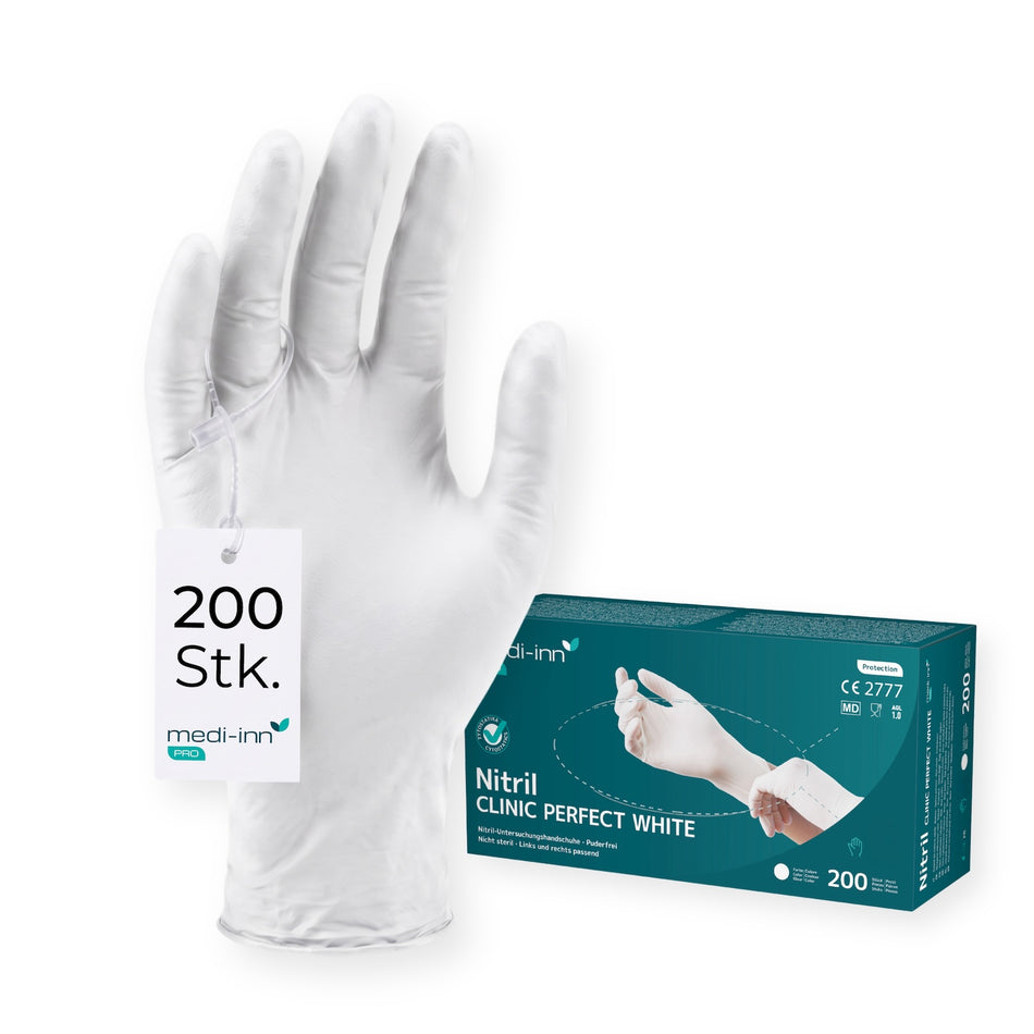 Frontalansicht eines Medi-Inn Pro Nitril Clinic Perfect White Einmalhandschuhs neben der Verpackung.