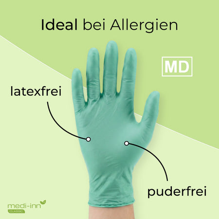 Frontalansicht eines Medi-Inn Nitril Green Plus Einmalhandschuhs mit den Hinweisen: latexfrei, puderfrei, Medizinprodukt.