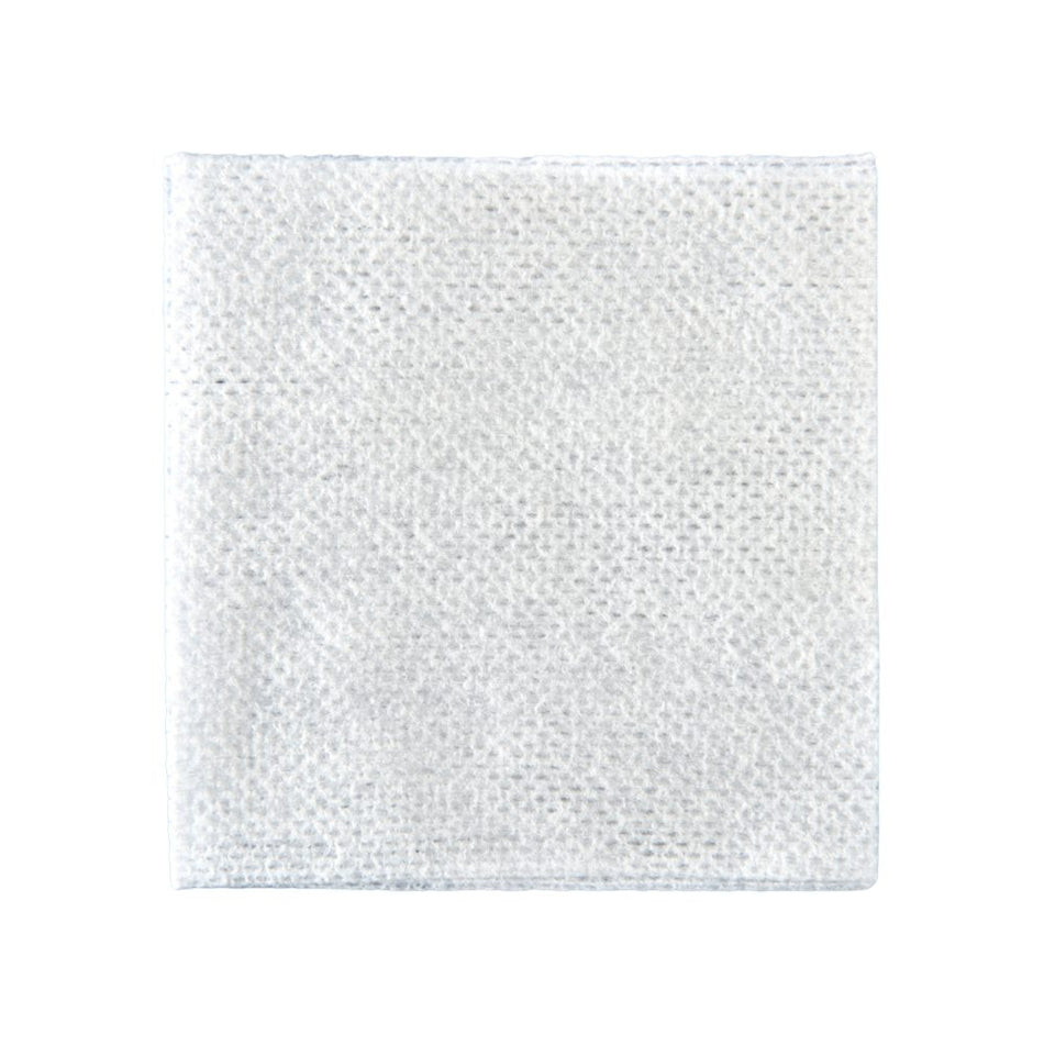 Einzelne NOBATOP® 8 Vliesstoffkompresse, 4-fach, 10 × 10 cm – Detail der Vliesstruktur.