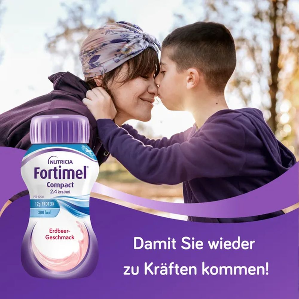 Frau und Kind in Umarmung im Freien, Fortimel Compact Erdbeere im Vordergrund, Text: Damit Sie wieder zu Kräften kommen