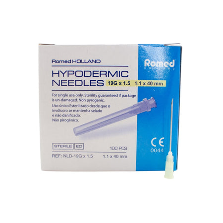 Romed Holland Einmalkanülen / Injektionskanülen 19G × 1,5 (1,1 × 40 mm), Front der Produktverpackung mit Schutzkappe, 100 Stück.
