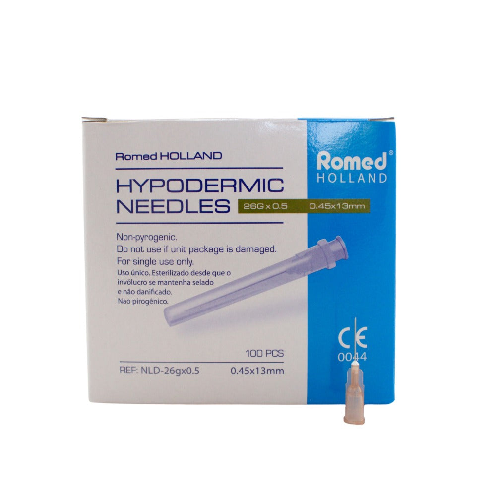 Romed Einmalkanülen / Injektionskanülen 26G × 0,5 (0,45 × 13 mm), Vorderansicht der Verpackung mit Kanüle, 100 Stück.