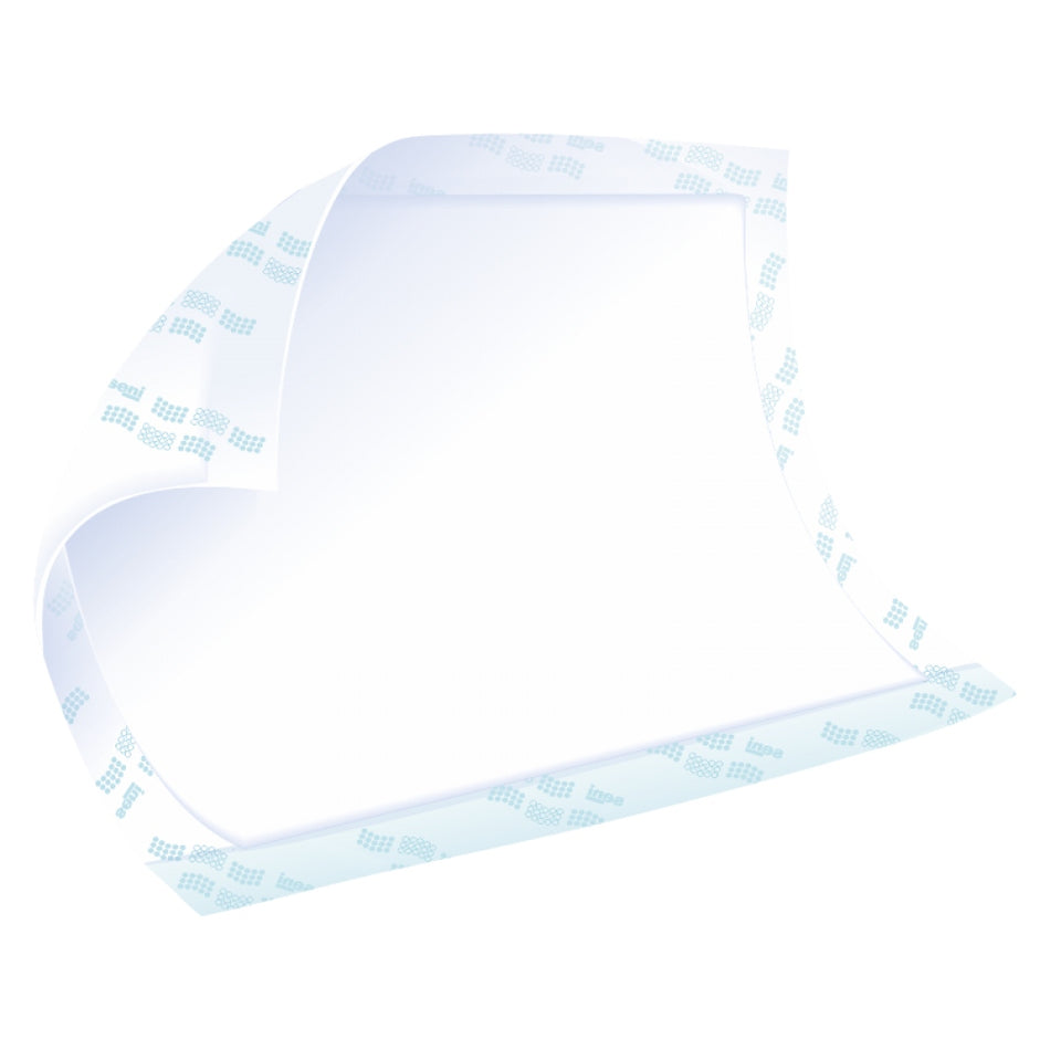 Ein Produktbild zeigt eine Packung Seni Soft Super unter hygienischen Bedingungen. Die Verpackung ist in verschiedenen Farbtönen gehalten, hauptsächlich in Blau und Weiß, und enthält Informationen über die Produktmerkmale. Die Vorderseite zeigt das Produktlabel "Seni Soft Super" zusammen mit der Größe "60x90". Zusätzlich sind auf der Verpackung Piktogramme abgebildet, die die Verwendung und den Komfort der Produkte verdeutlichen. Der Hintergrund ist neutral und hebt die Verpackung hervor.